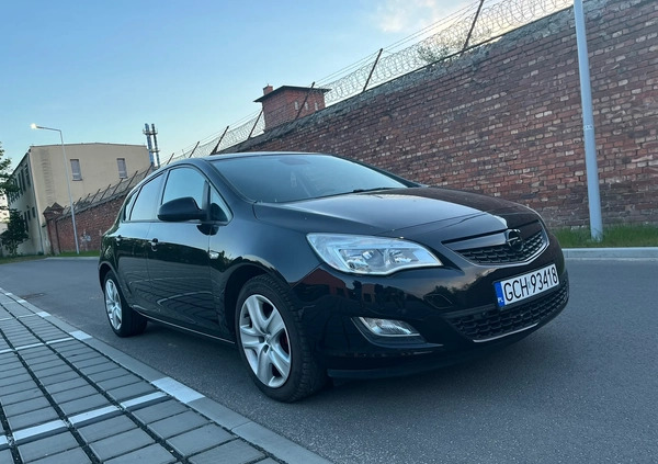 Opel Astra cena 22300 przebieg: 189300, rok produkcji 2010 z Chojnice małe 379